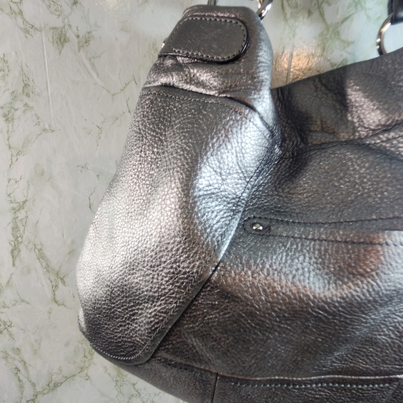 B MAKOWSKY Silver Soft Leather Shoulder Bag - Picture 6 of 16